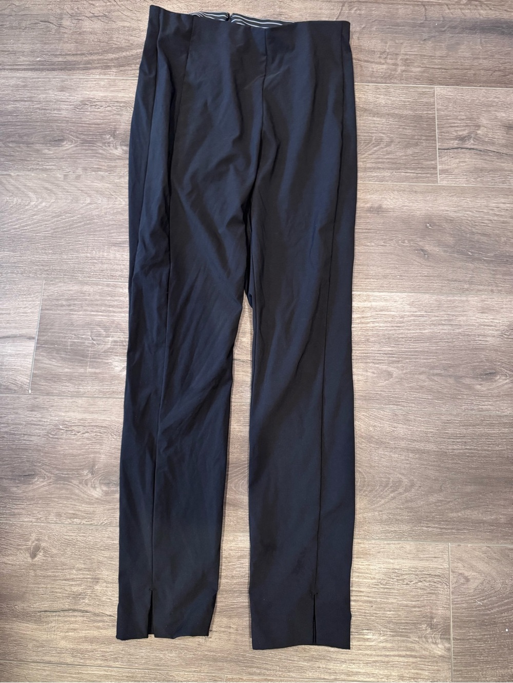 Athleta women’s slim trouser pants, slit pant hem, no pockets, back zipper